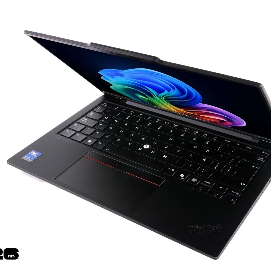 PC portable Lenovo ThinkPad X1 Carbon Gen 13 Aura Edition vue de face