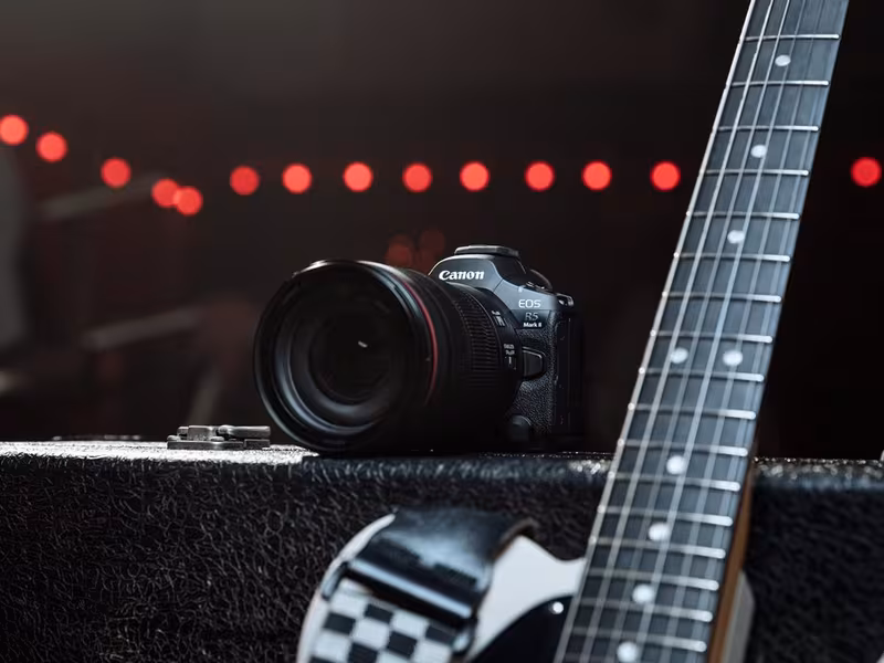 Canon EOS R5 Mark II 6536C006AA appareil photo hybride 45 MP Maroc